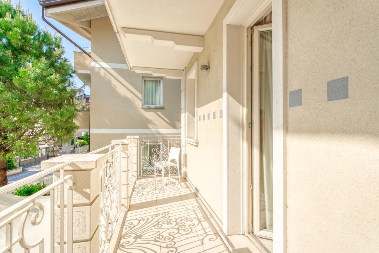 Villa Liberty Darfo Boario Terme Exterior foto